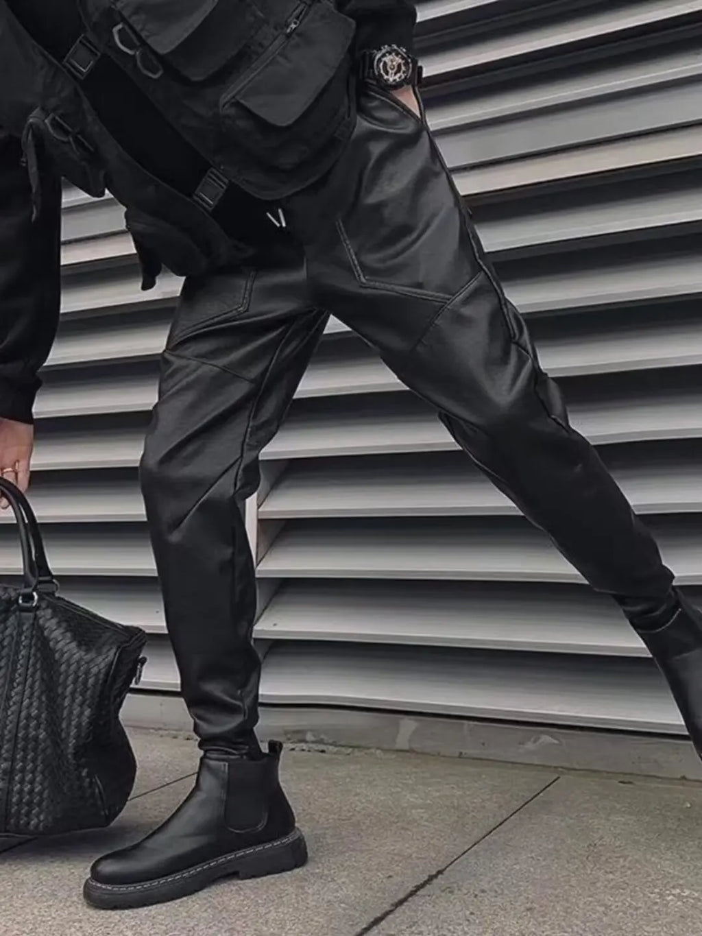 Men's Fleece-Lined Warm Leather Pants for Autumn/Winter - Trendy Pure Black Windproof Thickened Casual Long Trousers for Food De