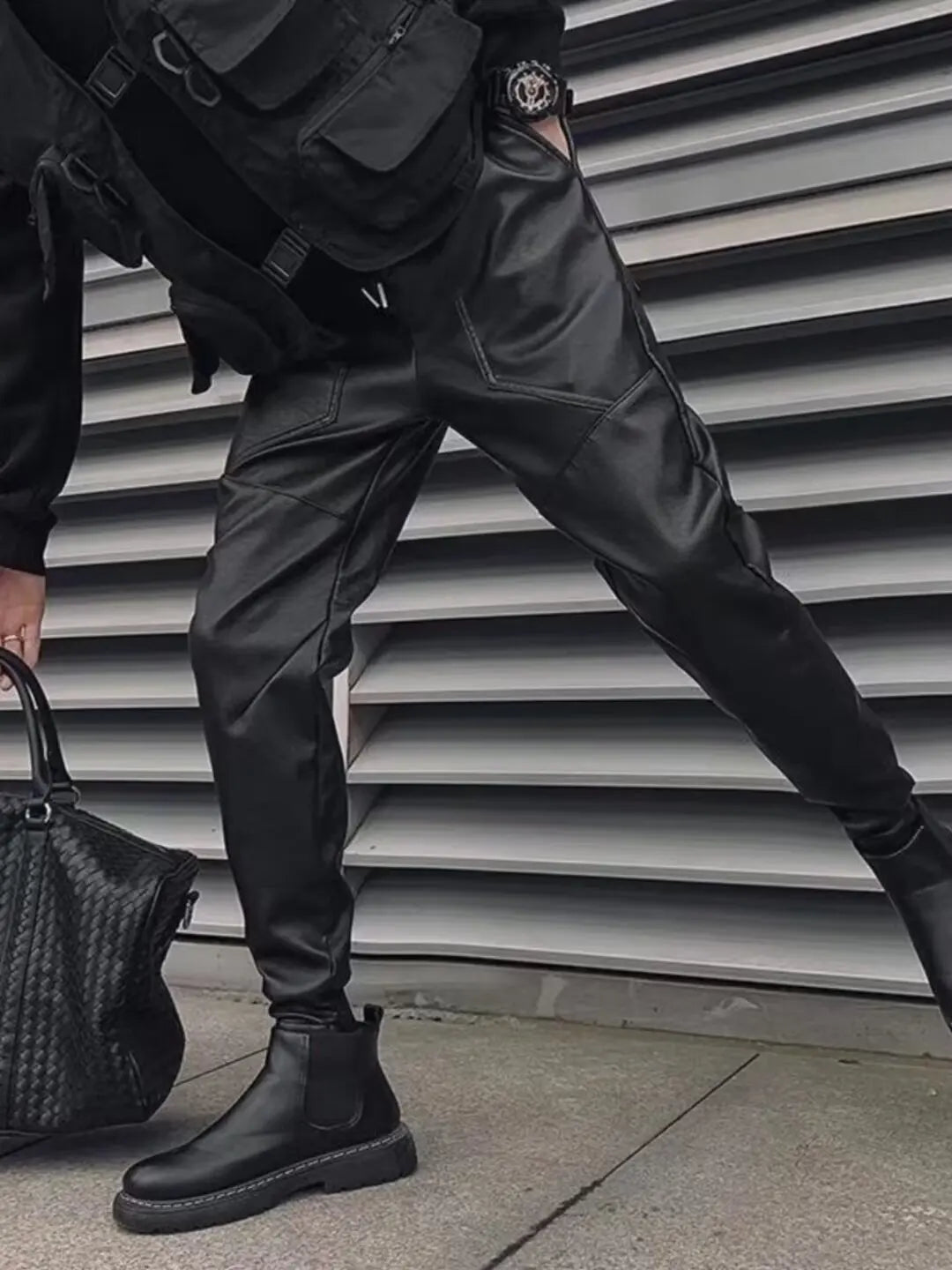 Men's Fleece-Lined Warm Leather Pants for Autumn/Winter - Trendy Pure Black Windproof Thickened Casual Long Trousers for Food De