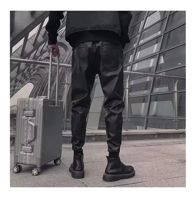 Men's Fleece-Lined Warm Leather Pants for Autumn/Winter - Trendy Pure Black Windproof Thickened Casual Long Trousers for Food De