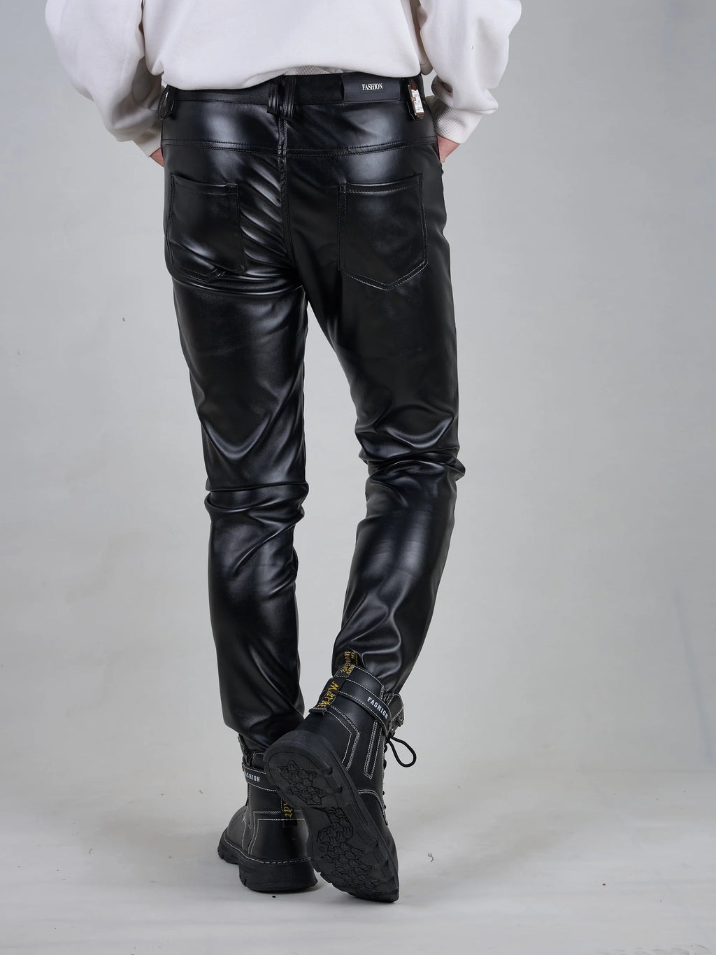 Elevate Spring Wardrobe: Men's Slim-fit PU Leather Pants with Pockets - Versatile & Breathable for Fashion-Forward Gents